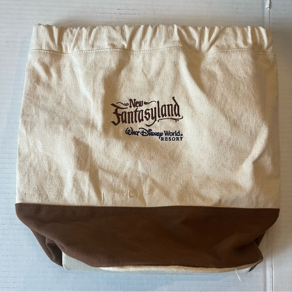 EUC Walt Disney Park Souvenir FANTASYLAND Canvas Backpack Vintag Retro 2012 Rare